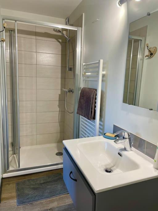 Appartement Independant 30 M² A 500M Du Lac, 2 Velos Et Parking Fournis سُفرييه المظهر الخارجي الصورة